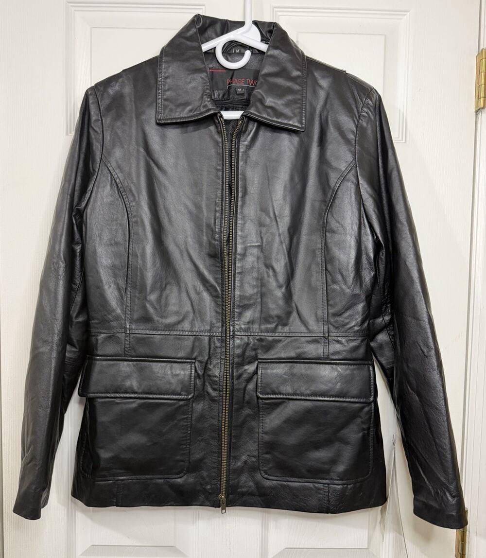 Woman’s Black 100% Genuine Leather Jacket Size M Phase Two, New NWT Vintage